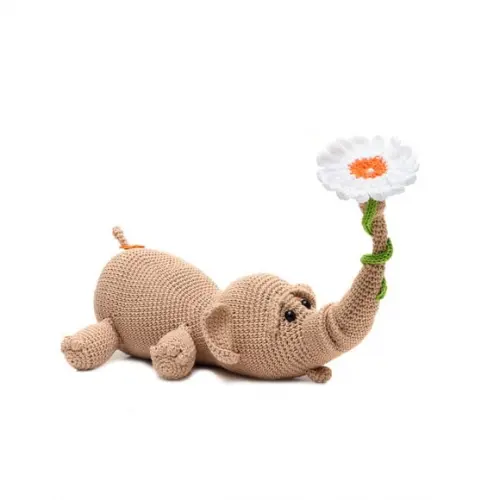 Elefante com Margarida em Amigurumi