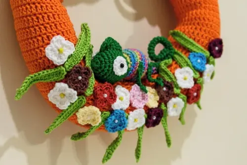 Guirlanda Camaleão em Amigurumi