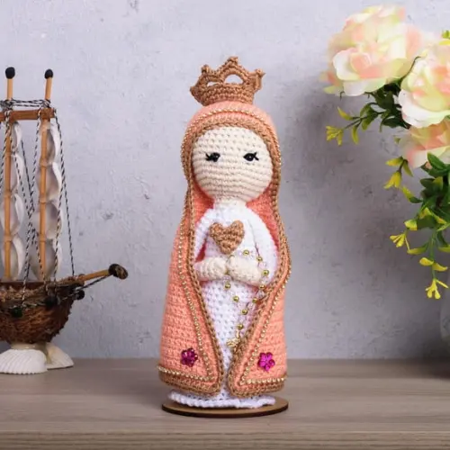 Nossa Senhora Salmão em Amigurumi