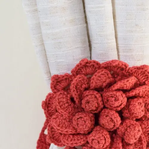 Prendedor de Cortina em Crochê Flor de Mayo