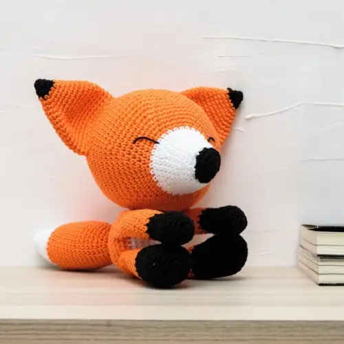 Raposa Soneca em Amigurumi