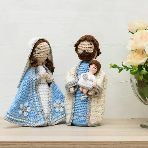 Sagrada Família em Amigurumi