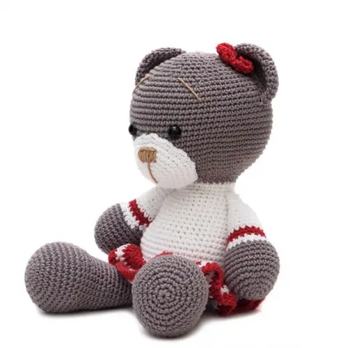 Ursa de Saia Vermelha em Amigurumi
