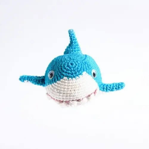 Baby Shark Azul em Amigurumi
