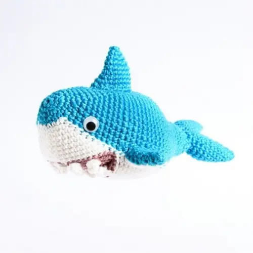 Baby Shark Azul em Amigurumi