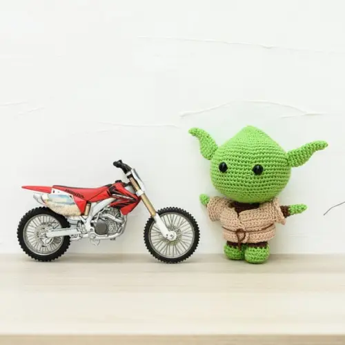 Baby Yoda em Amigurumi