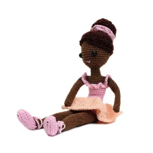 Boneca Bailarina Késia em Amigurumi