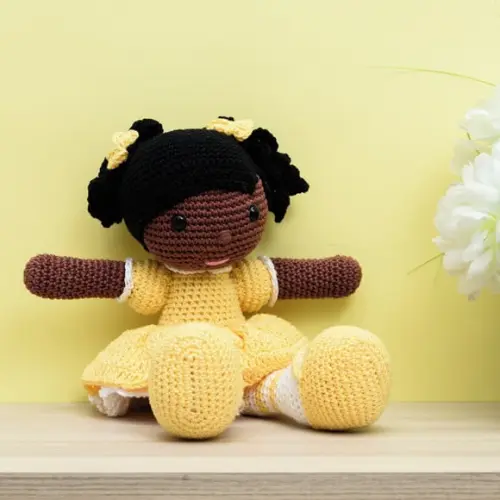 Boneca Mirna em Amigurumi