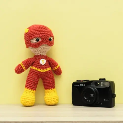 Boneco Flash em Amigurumi