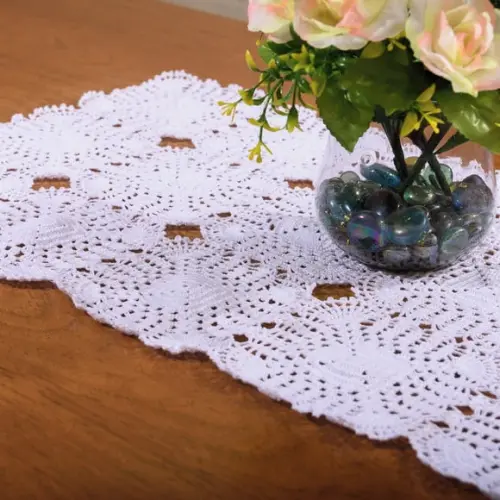 Caminho de Mesa Squares em Crochê