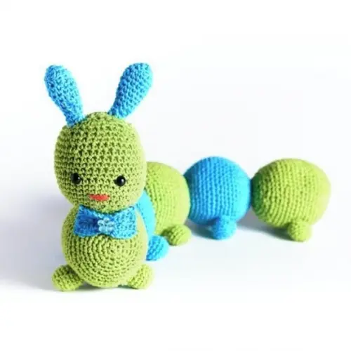 Centopéia Peso de Porta em Amigurumi