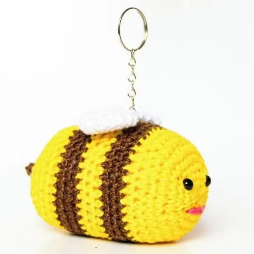 Chaveiro Abelha Grande em Amigurumi
