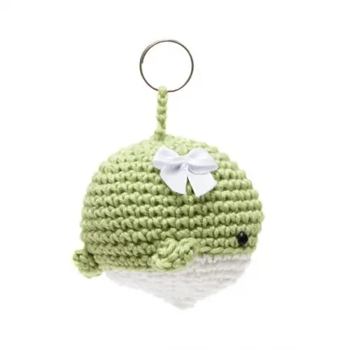 Chaveiro Baleia com Lacinho em Amigurumi