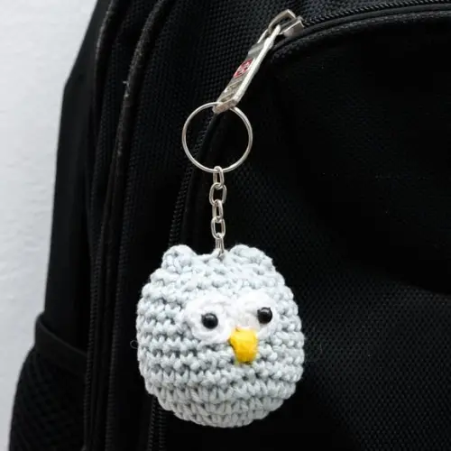 Chaveiro Coruja Cinza em Amigurumi