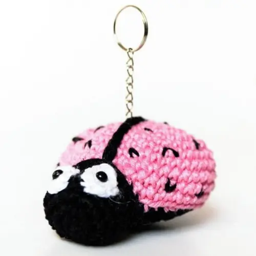 Chaveiro Joaninha em Amigurumi