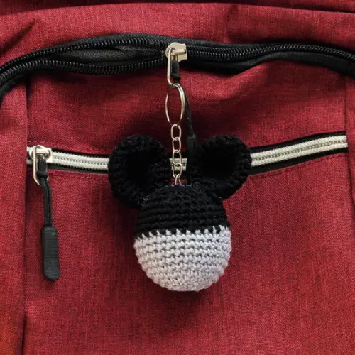 Chaveiro Mickey Cinza Amigurumi