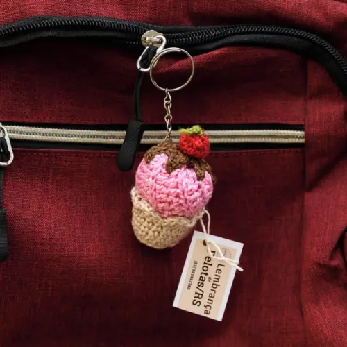 Chaveiro Mini Cupcake em Amigurumi