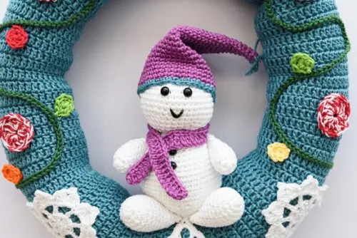 Guirlanda Boneco de Neve em Amigurumi