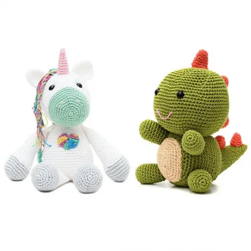 Kit Unicórnio Sentado e Dinossauro em Amigurumi