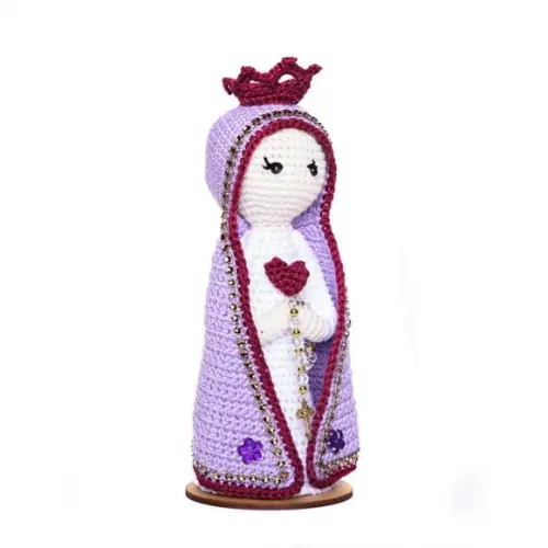 Nossa Senhora Lilás em Amigurumi