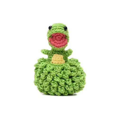 Ovo com Filhote de Dinossauro Verde em Amigurumi
