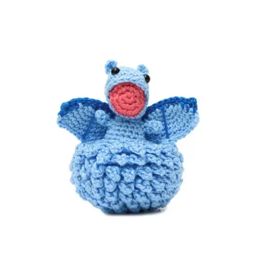 Ovo com Filhote de Dragão Azul em Amigurumi