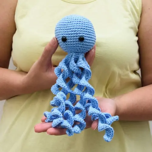 Polvo Newborn Azul Bebê em Amigurumi