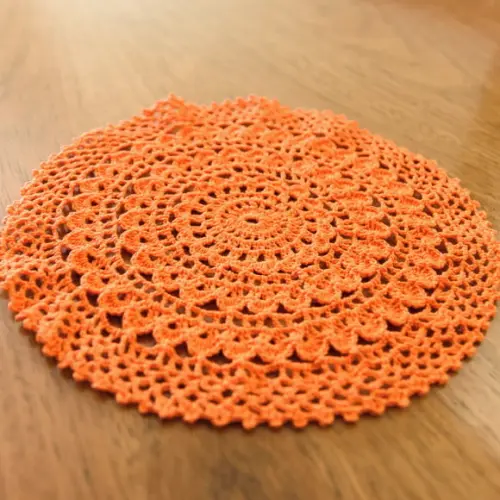 Toalhinha Cor de Laranja em Crochê