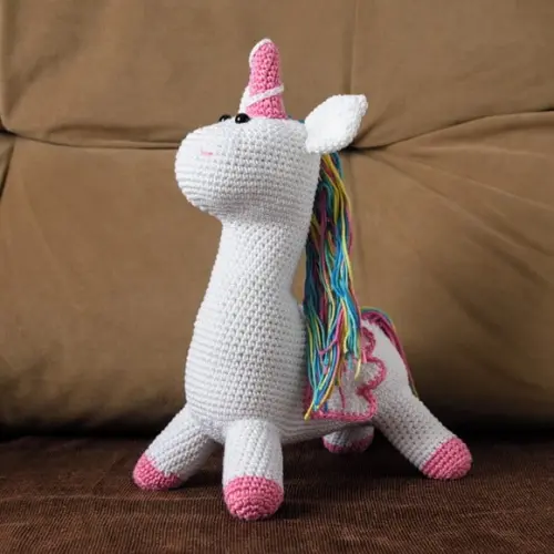Unicórnio Asas Bordadas em Amigurumi