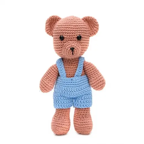 Urso de Jardineira em Amigurumi