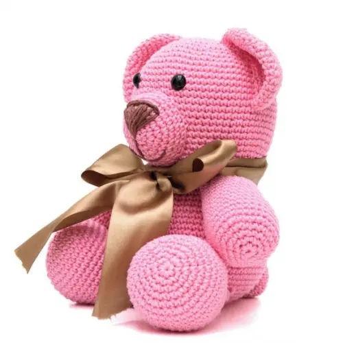 Urso Rosa com Laço Dourado em Amigurmi