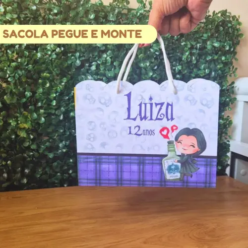 Sacolinha Personalizada Wandinha | Lembrancinha Festa Infantil | 