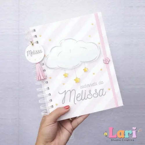 Caderneta de Saúde do Bebê Personalizada Nuvem Rosa