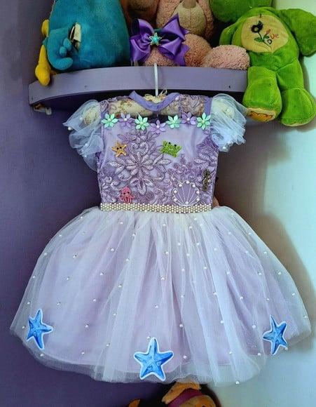 Vestido Infantil Tema Sereia Fundo do Mar Luxo Lilas