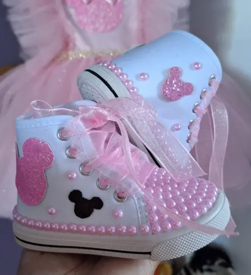 Vestido Infantil Minnie Rosa com Tiara + Tênis