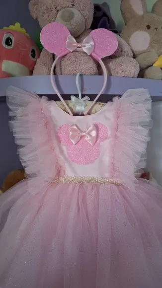 Vestido Infantil Minnie Rosa com Tiara + Tênis