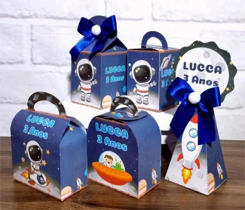 Kit 30 Caixas Personalizados Astronauta