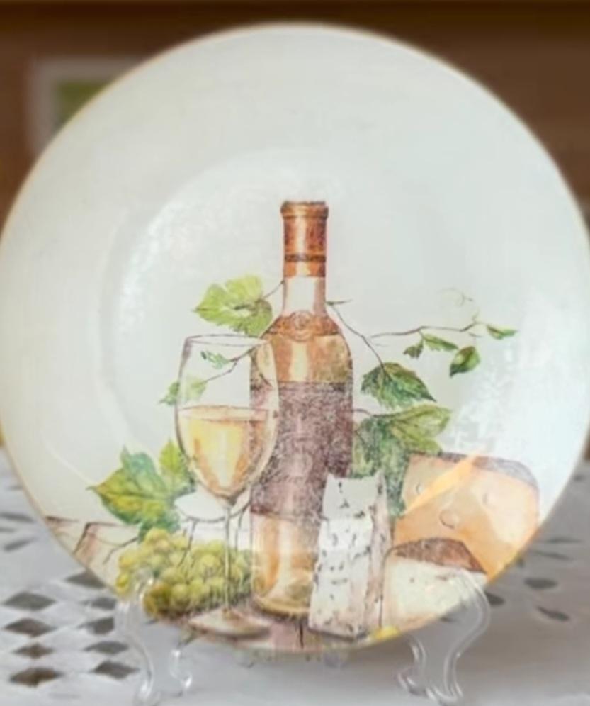 Prato raso em decoupage artesanal