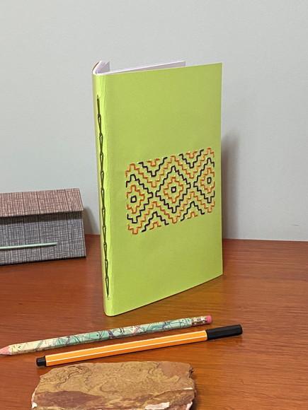 Caderno A5 Capa Flexível Bordada