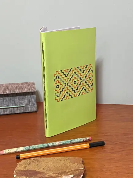 Caderno A5 Capa Flexível Bordada