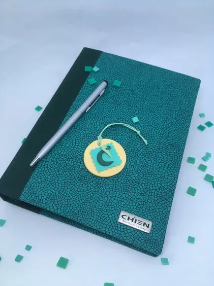 Caderno A5 costura artesanal 192 páginas
