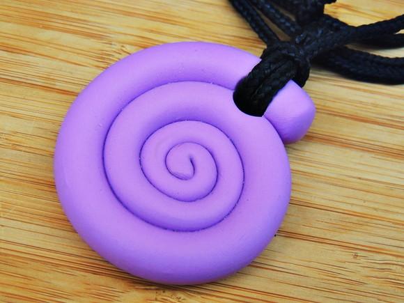 Colar Espiral Celta Lilás
