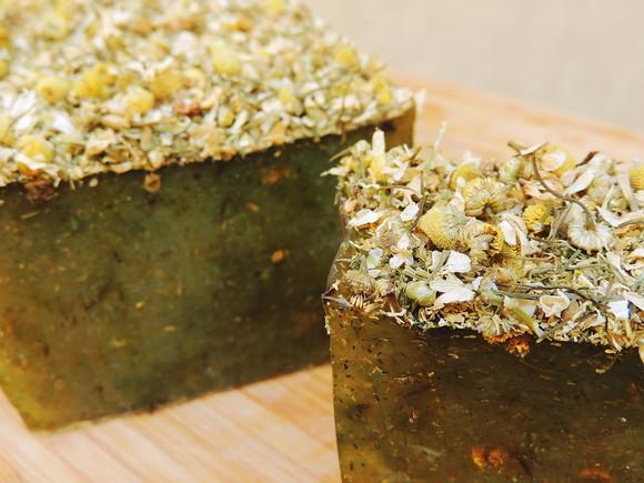 Sabonete fitoterápico Camomila e Argila Verde
