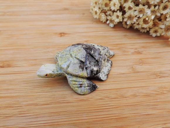 Tartaruga Em Pedra Natural - Cinza Com Pontos Amarelos