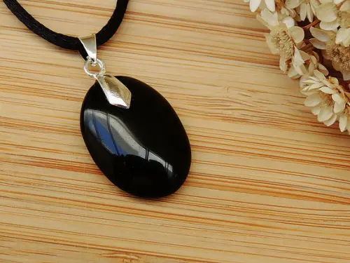 Colar Oval Ônix