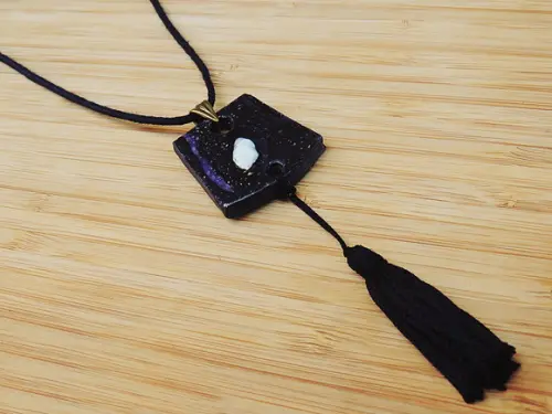 Colar Penduricalho