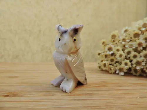 Coruja Em Pedra Natural - Creme Com Manchas Escuras