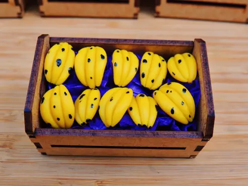 Mini Caixa de Feira com 10 Bananas - Biscuit