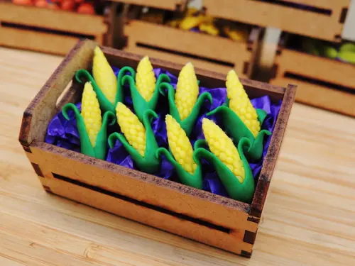 Mini Caixa de Feira com 10 Espigas de Milho - Biscuit