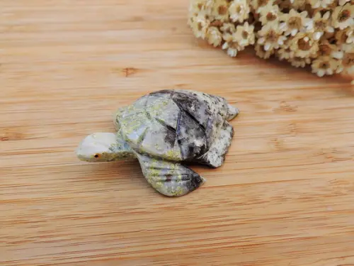 Tartaruga Em Pedra Natural - Cinza Com Pontos Amarelos